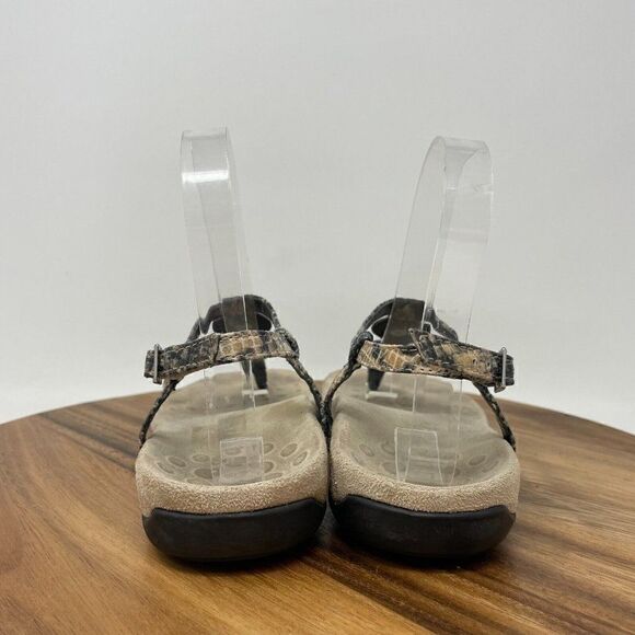 Vionic Sandals Womens 5 Lizbeth Snake Thong Ankle Strap Flats Silver Accents - Picture 4 of 7